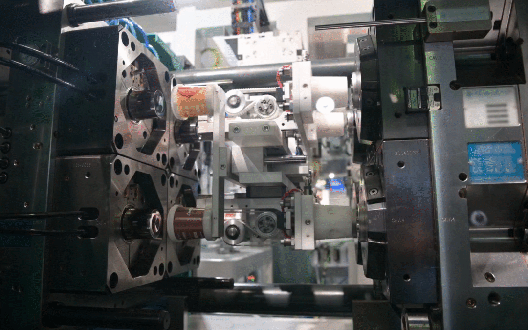 Optimize Molding with IoT Digital Twin for Plastic Manufacturing Industry